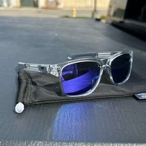 Oakley Catalyst clear frame Purple lens